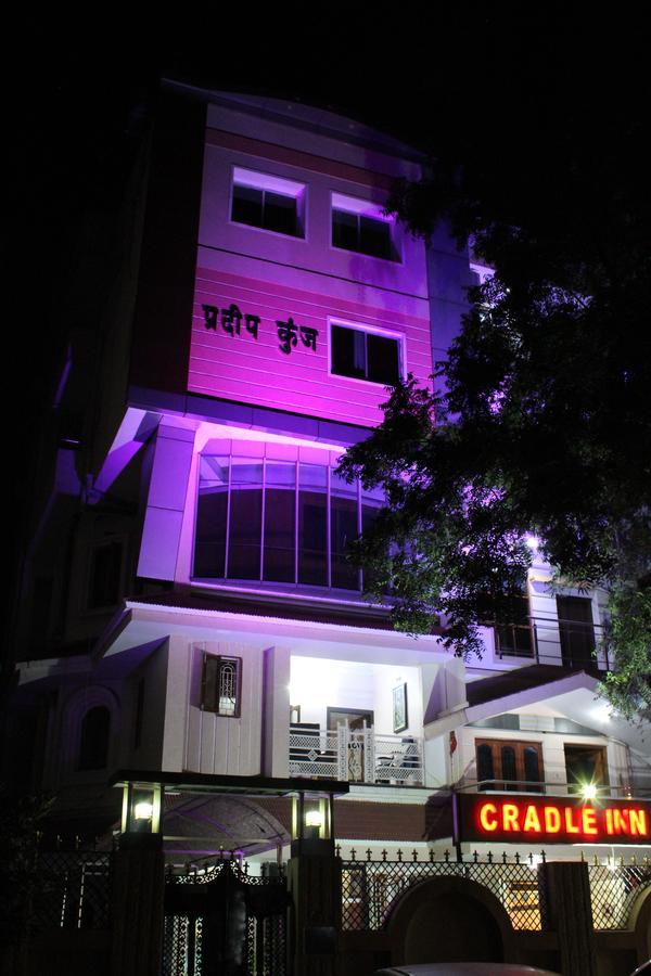 Hotel Cradle Inn 란치 외부 사진